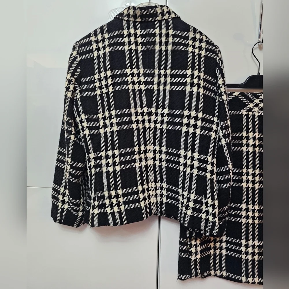 Timeless 90s Vintage Villager Plaid Jacket & Skirt Set from Mom’s Closet - Picture 7 of 14